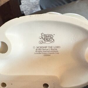 Precious Moments Cream Figurine - O Worship the Lord